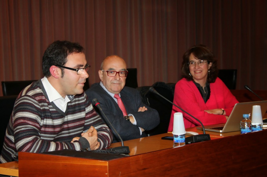 Jaume Marvà, del Casal Pere III, Pere Aygudé, empresari i Elisenda Paluzie, economista (Foto de Rosa M. Sauret) 