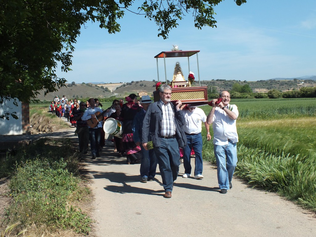 Romeria en honor a la Verge del Rocío fins al Monestir de les Franqueses (Foto: Marta Cortina)