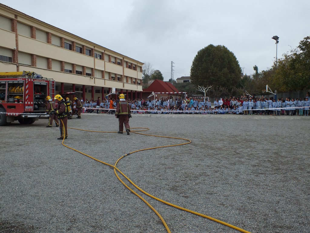 Simulacre d'incendi a l'escola Gaspar de Portolà (Autor: Aj. Balaguer)