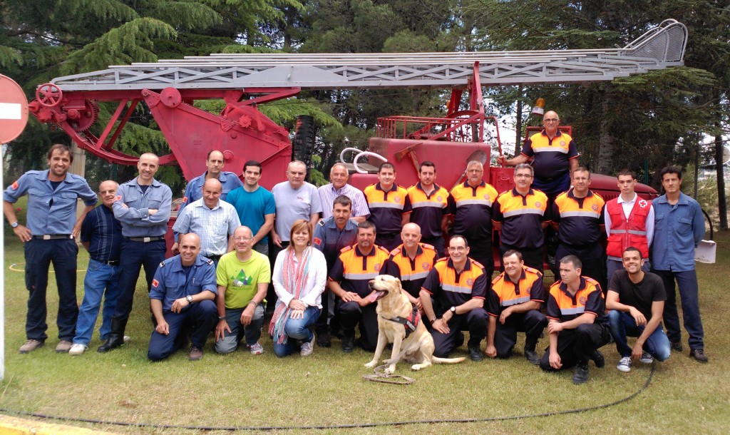 Fotografia de grup al parc de Bombers (Autor:  CC Noguera)