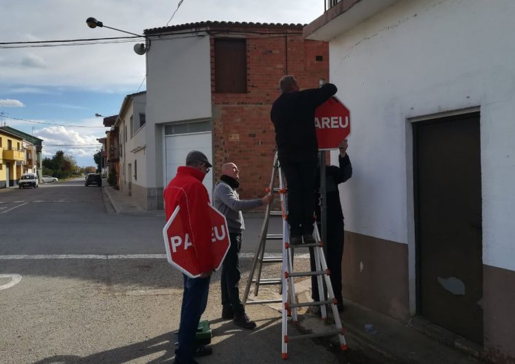 Tornen a arrencar els senyals de ‘Pareu’ a Torrelameu després de ser reposats aquest dissabte