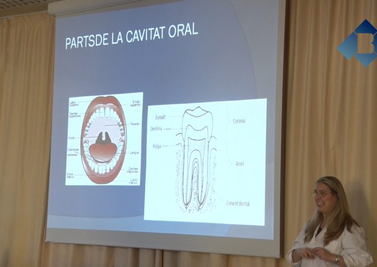 Clínica Dental imparteix un taller de salut infantil a l’escola Vedruna