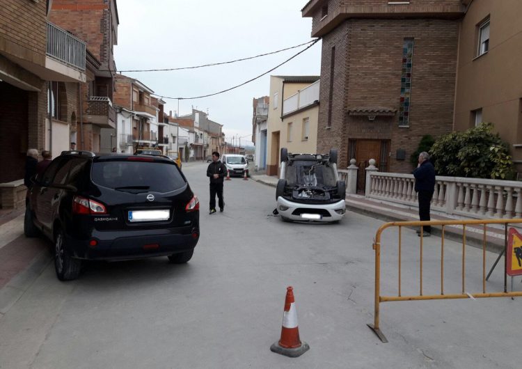 Espectacular accident a Vallfogona de Balaguer