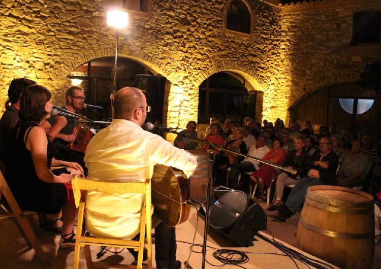 La Biblioteca Margarida de Monferrat s’omple de lletres i vins aquest mes de febrer