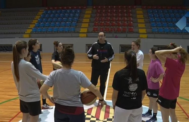 El sènior femení del CBBalaguer a ple rendiment