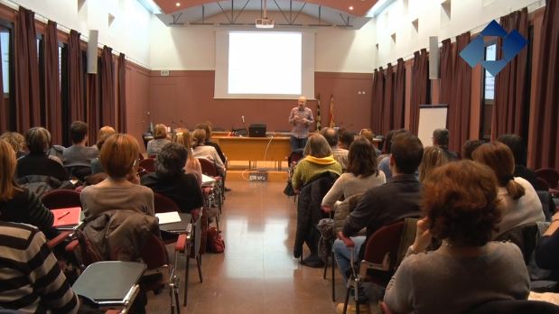 Conferència adreçada a docents per ensenyar als infants a pensar matemàticament