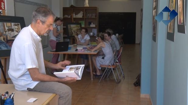 Les aquarel·les de Josep Maria Mora donen el tret de sortida al cicle d’exposicions de l’Escola Ermengol