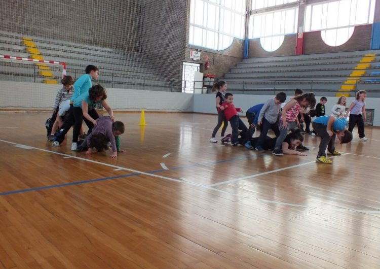 Cinquanta infants participen en les estades esportives de Setmana Santa