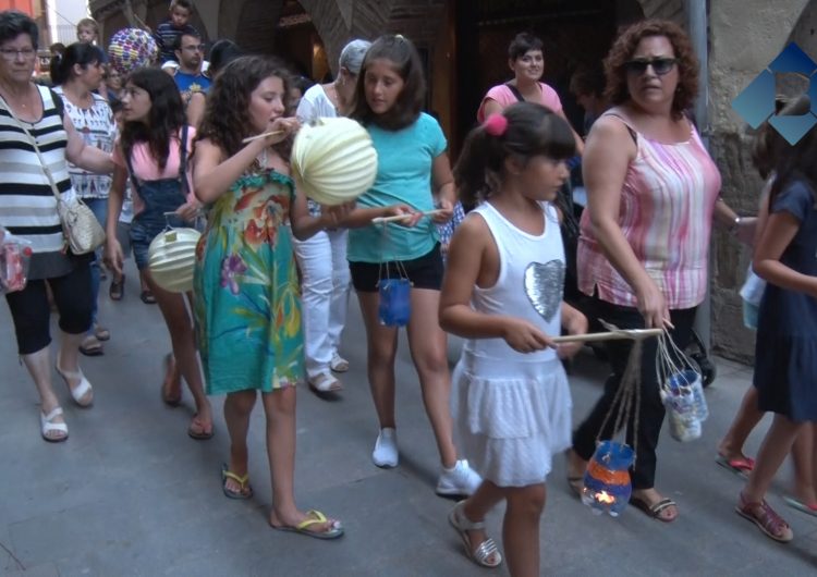 Balaguer celebra la processó dels fanalets de Sant Jaume