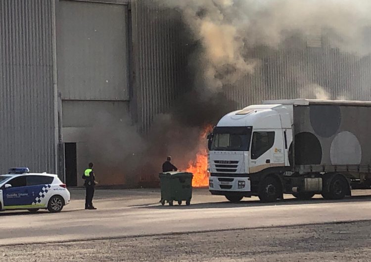 Alarma per un petit incendi al pavelló Inpacsa de Balaguer