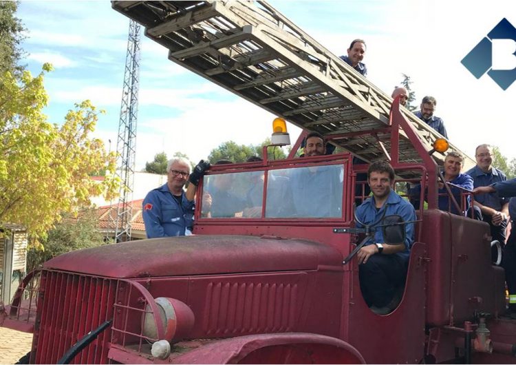 Els Bombers de Balaguer recuperen dos vehicles històrics del parc