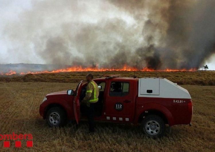 Incendi agrícola a La Sentiu de Sió