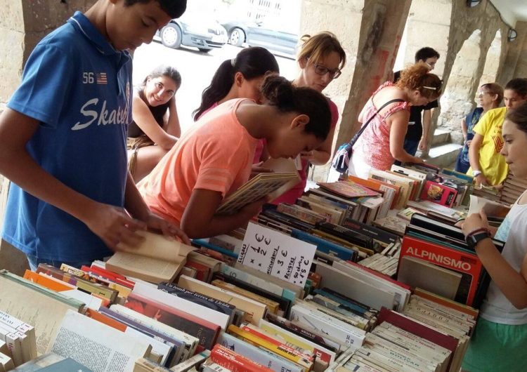 Venda llibres descatalogats per la renovació de la Biblioteca de Menàrguens
