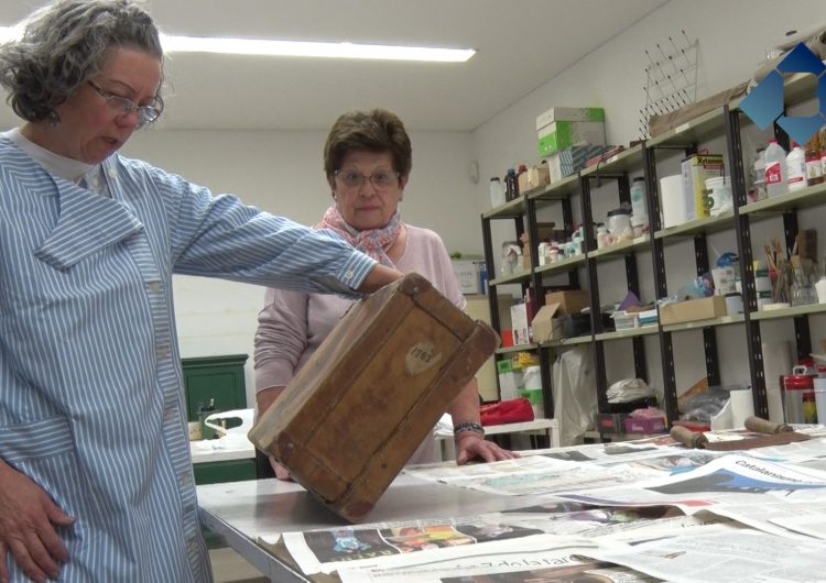 Comença la segona edició del taller de conservació “La caixa de ma padrina”