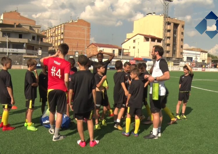 L’escola del CF Balaguer celebra una jornada de portes obertes