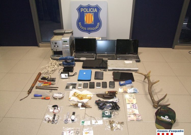 Els Mossos d’Esquadra detenen un home per dos robatoris en domicilis de la Noguera