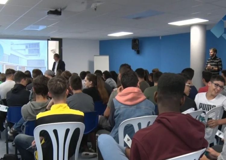 Els participants al programa “Arrenca” visiten el CEI de Balaguer