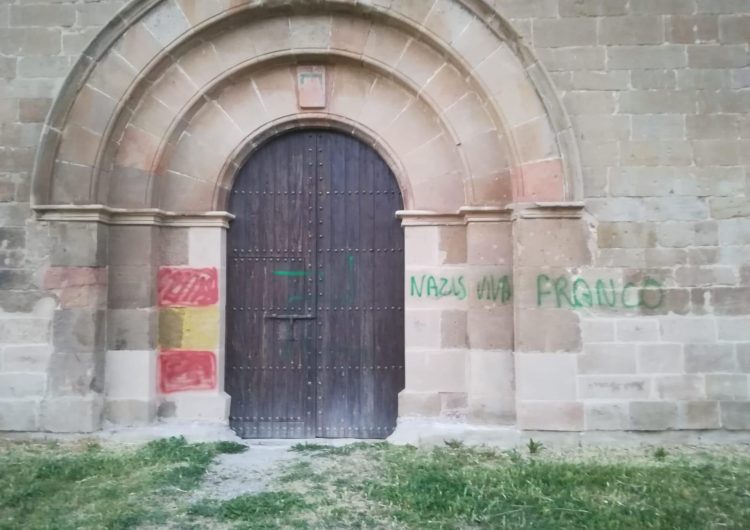 Apareixen pintades amb símbols nazis i a favor de Franco al monestir de Santa Maria de les Franqueses