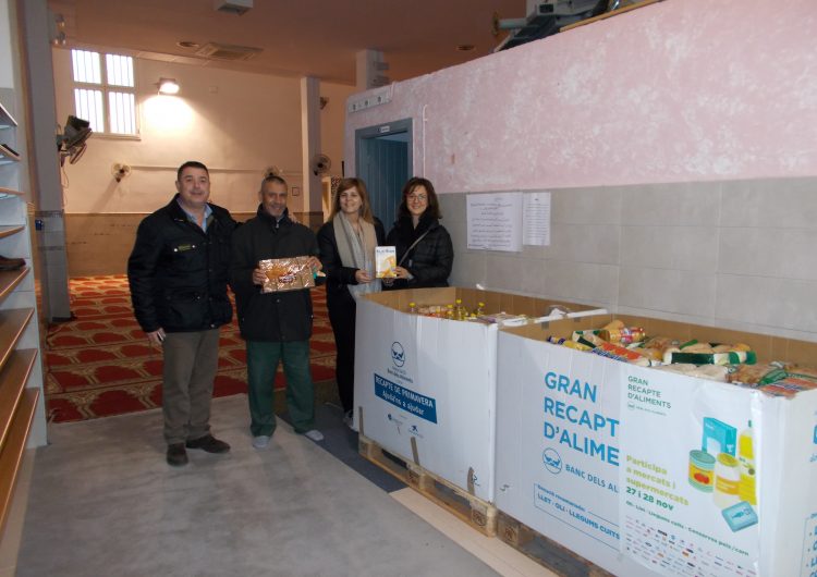 La Comunitat Islàmica de Balaguer fa una donació al Banc d’Aliments