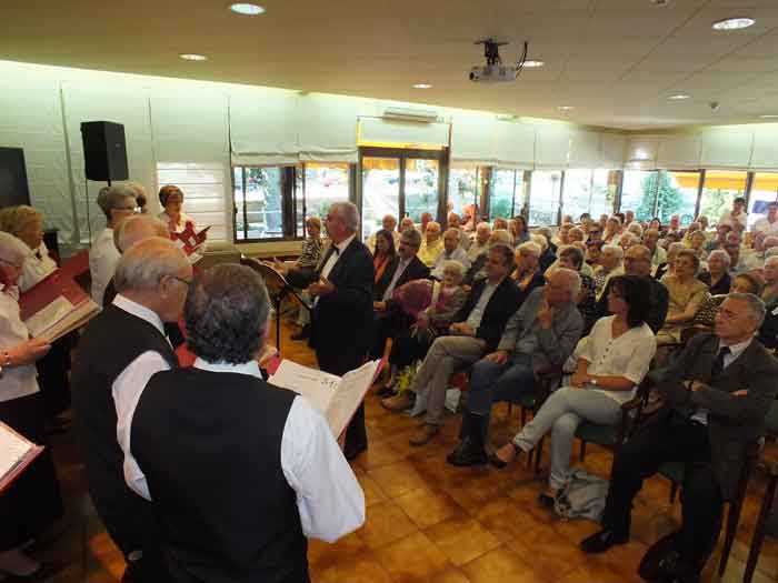 La residència Sant Domènec homenatja una àvia centenària