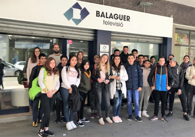 Alumnes de l’Institut de Bellcaire d’Urgell visiten Balaguer Televisió