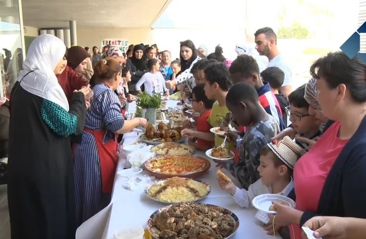 Festa de cloenda del projecte interdisciplinari sobre multiculturalitat de l’Escola Àngel Guimerà de Balaguer