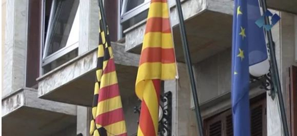L’Ajuntament de Balaguer hissarà la bandera espanyola al balcó per ‘imperatiu legal’