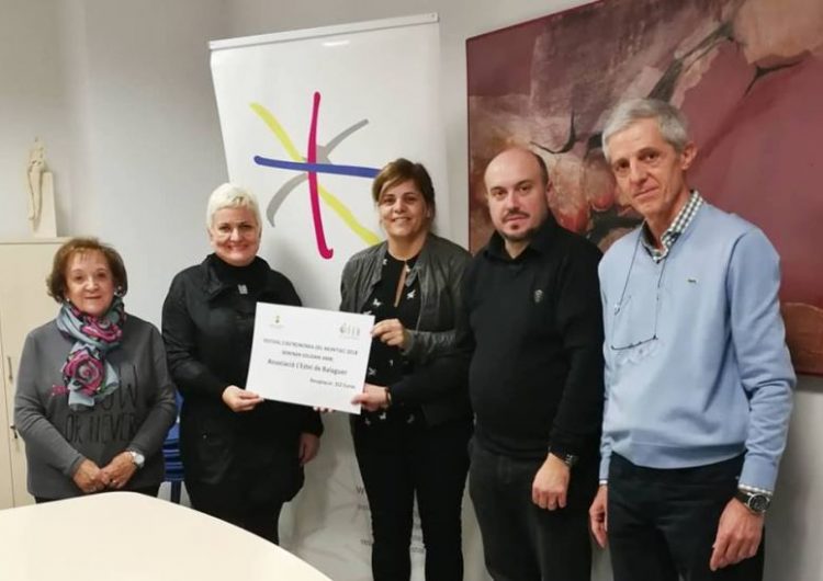 L’Associació l’Estel de Balaguer rep el donatiu del berenar solidari celebrat durant el Festival d’Astronomia del Montsec