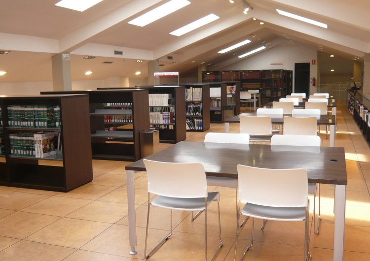 La Biblioteca de Balaguer només obre als matins per problemes de climatització