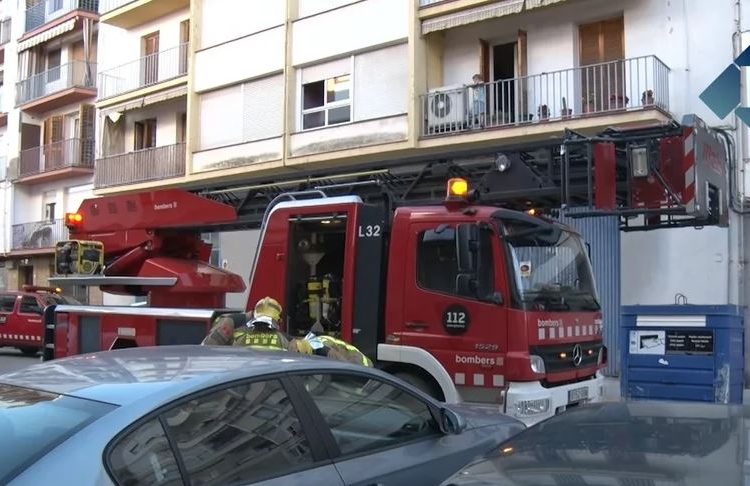 Incendi en un pis del carrer Bellcaire de Balaguer