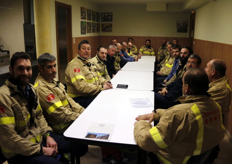 Els Bombers voluntaris de Lleida amenacen amb tancar parcs a partir del 31 de gener per falta de personal