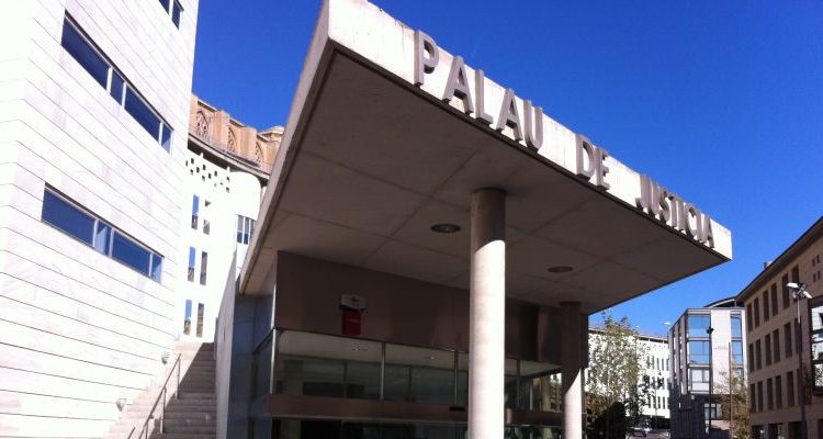 A judici una mare de Balaguer per no portar la seva filla a l’escola