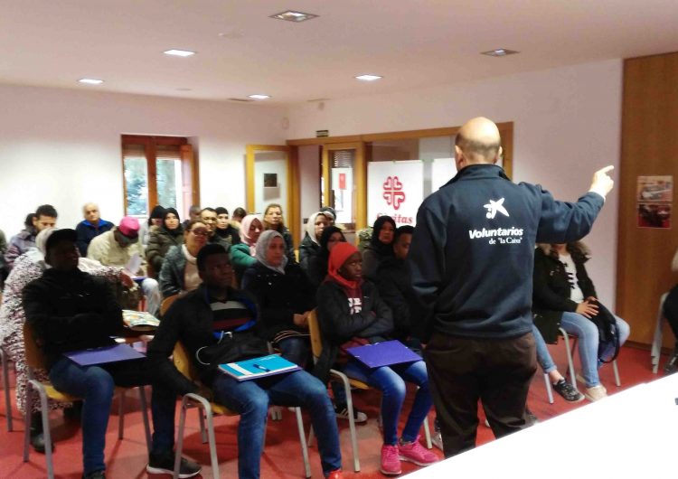 Taller d’economia domèstica a Càritas Balaguer