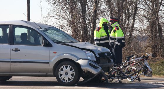 Condemnen a pagar una multa de 1.080 euros i a 3 anys sense carnet el jove que va atropellar 4 ciclistes a Vallfogona de Balaguer