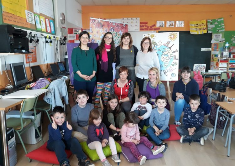 En marxa l’activitat “Contes del Món” als centres educatius de la comarca