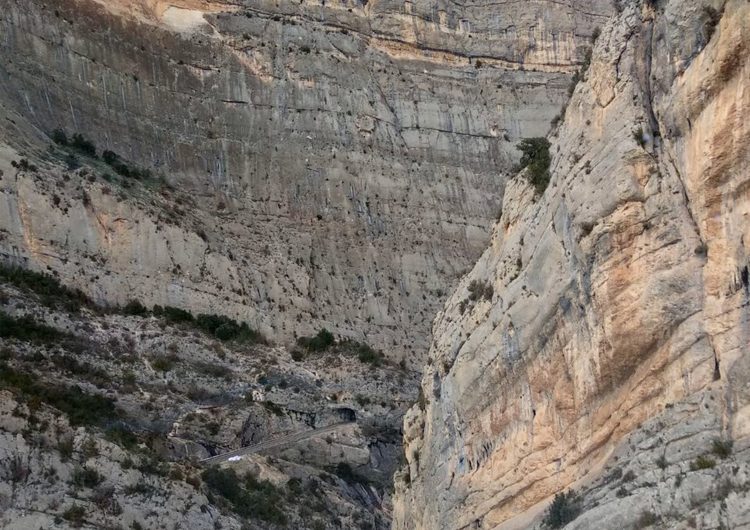 Un escalador de 32 anys ferit greu mentre escalava a Àger