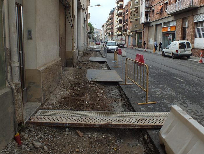 Reformes al carrer Sant Crist aprofitant la instal·lació de la fibra òptica