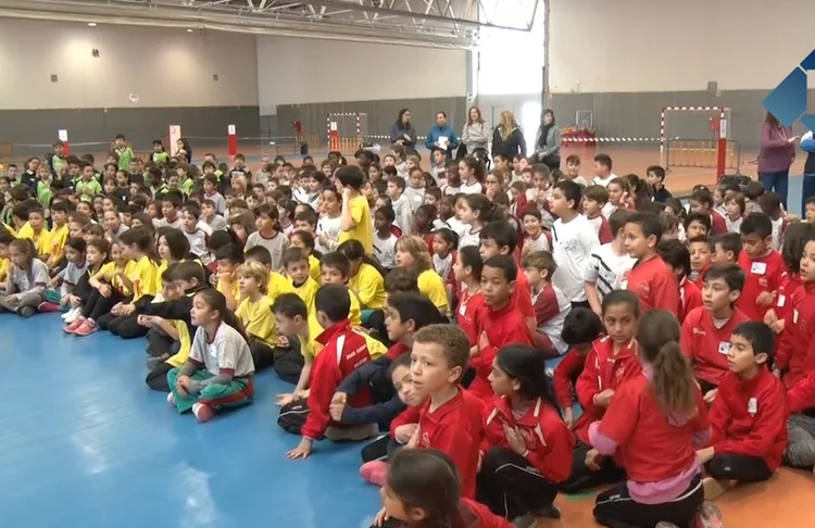 400 infants de Balaguer participen en la “Fira de Jocs de Pati i de Carrer”