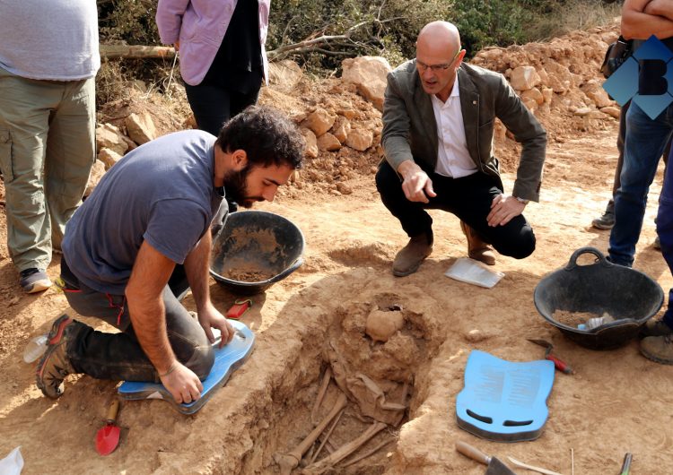 L’exhumació de les fosses de Vilanova de Meià deixa al descobert el cos de tres soldats republicans