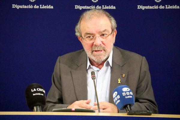 Reñé fa pública la seva renúncia com a president de la Diputació de Lleida retraient la “deslleialtat” de diputats del PdCAT