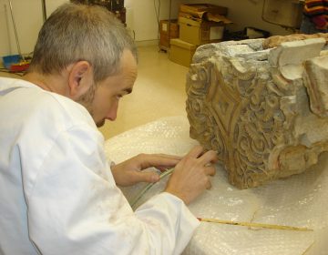 El Museu de la Noguera porta la seva col•lecció de guixeries islàmiques a Granada