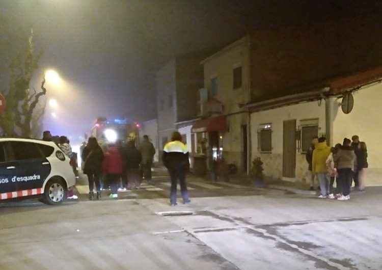 Incendi en un bar al barri del Firal de Balaguer