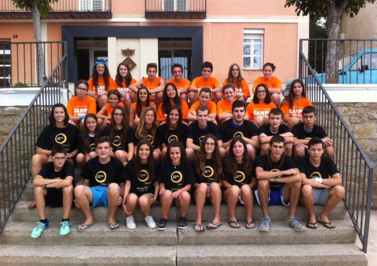 Un camp de treball i el projecte JoVa restaura l’antiga església parroquial de Sant Joan de Penelles