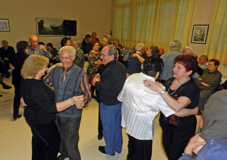 Artesa de Segre inaugura el nou casal de Gent Gran