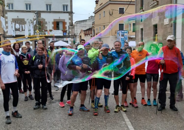 La Marxa Popular del Baix Sió aplega prop de 200 participants