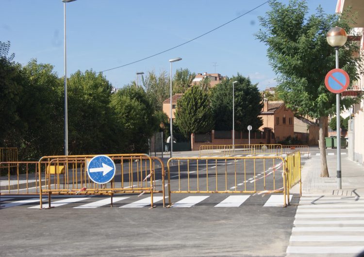 Finalitzen les obres al carrer Molí del Comte i s’obre el pas de vehicles en aquest tram