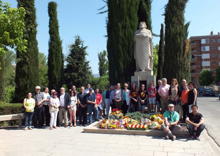 Ofrena floral al monument al Comte Jaume d’Urgell