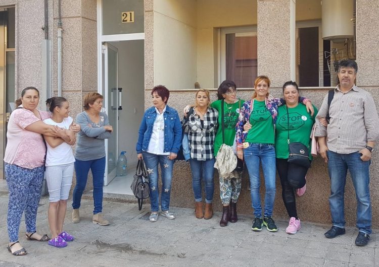 La PAH de la Noguera atura un desnonament d’una família de Balaguer