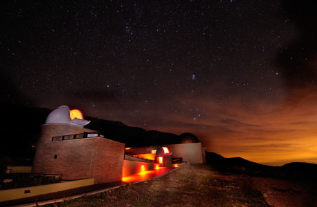 El Parc Astronòmic del Montsec participa d’un estudi sobre com en presència de núvols la llum de les ciutats pot afectar el medi nocturn