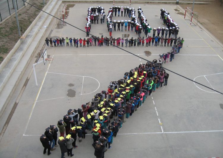 L’Escola Els Planells d’Artesa de Segre commemora el Dia Escolar de la No-violència i la Pau